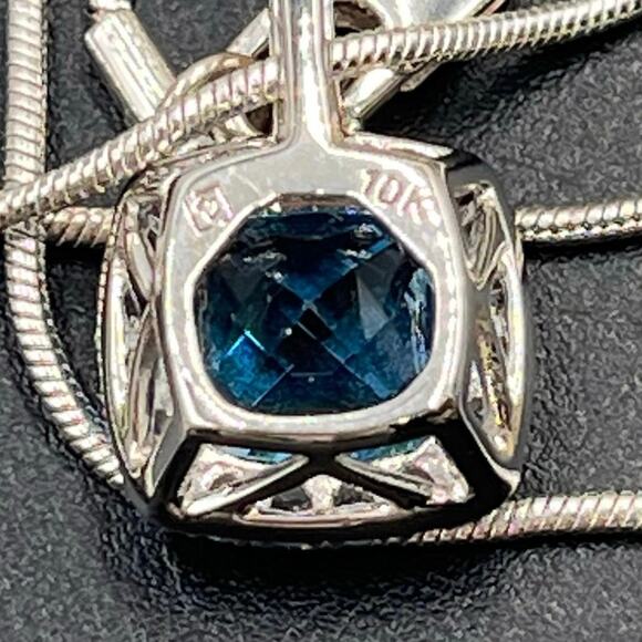 Michelle Albala 10k White Gold Cushion Cut Blue Topaz Cz Halo Pendant - Picture 5 of 8